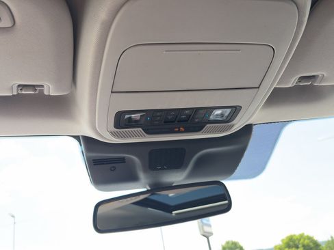 Used 2025 Ford Expedition Max Platinum AWD/4WD image 26