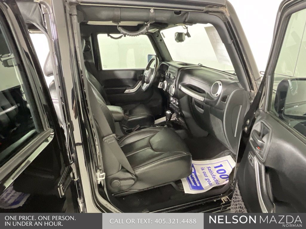Used 2017 Jeep Wrangler Unlimited Rubicon AWD/4WD image 14