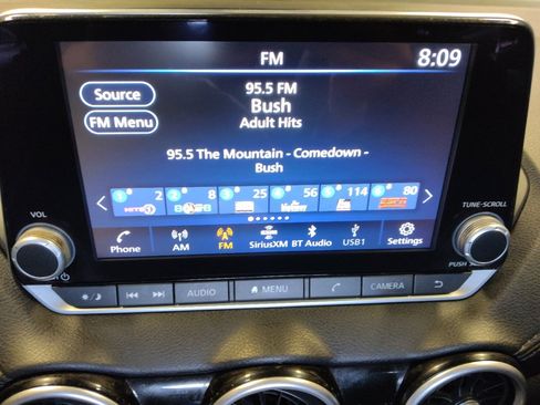 Used 2022 Nissan Sentra SV FWD image 25