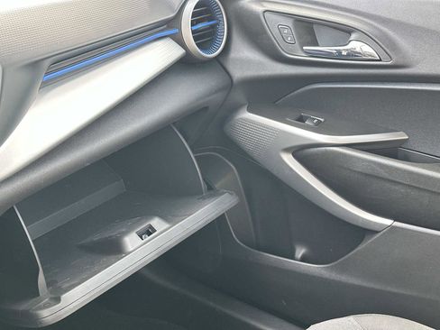 Certified 2024 Chevrolet Trax LS image 32