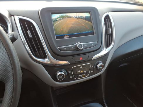 Certified 2021 Chevrolet Equinox LS w/ LS Convenience Package image 22