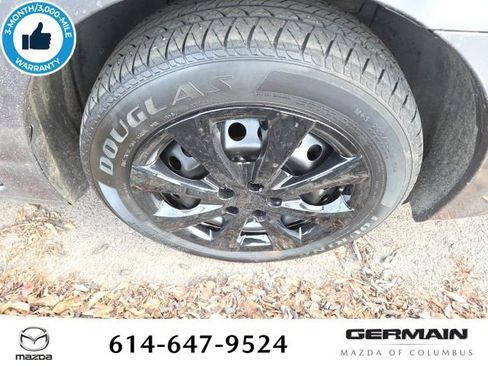 Used 2018 Nissan Sentra S image 9