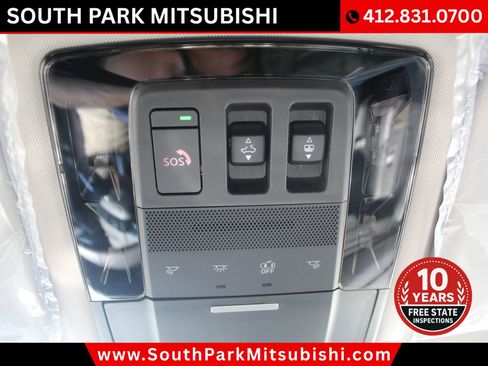 New 2025 Mitsubishi Outlander SE image 16