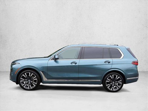 Used 2023 BMW X7 xDrive40i w/ Premium Package AWD/4WD image 11
