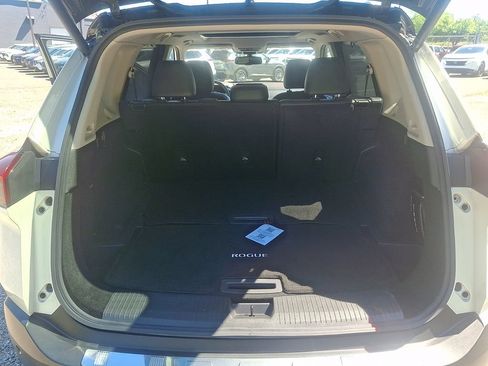 Certified 2021 Nissan Rogue Platinum AWD/4WD image 30