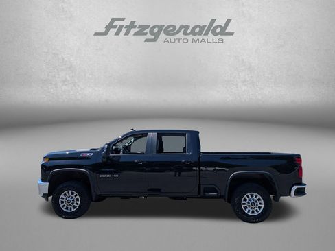 Used 2023 Chevrolet Silverado 2500 LT w/ Z71 Off-Road Package AWD/4WD image 3