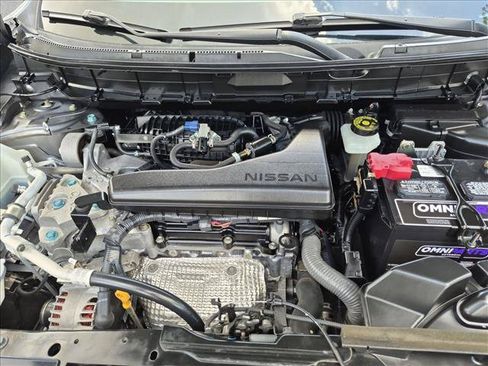 Used 2020 Nissan Rogue SV FWD image 22