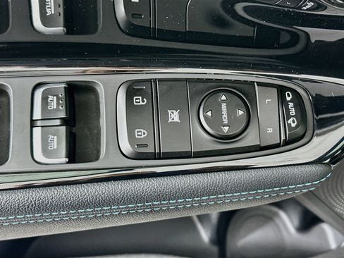 Used 2022 Kia Niro EX Premium FWD image 15