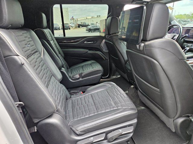 Certified 2023 Cadillac Escalade ESV Sport Platinum w/ LPO, ONYX Package AWD/4WD image 19