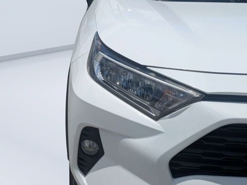 Used 2020 Toyota RAV4 XLE AWD/4WD image 9