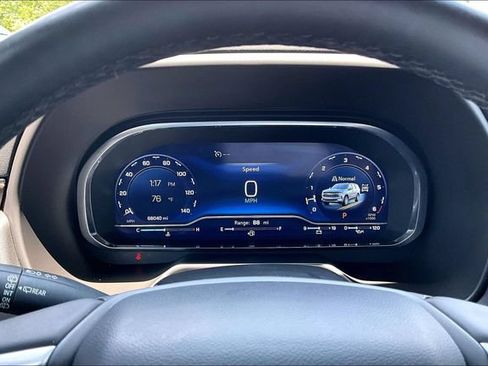 Used 2024 Chevrolet Tahoe Premier AWD/4WD image 13