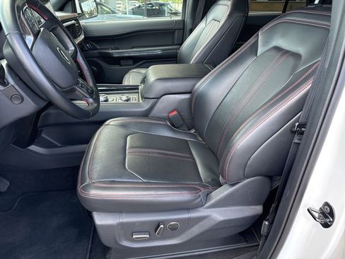 Used 2024 Ford Expedition Limited AWD/4WD image 2