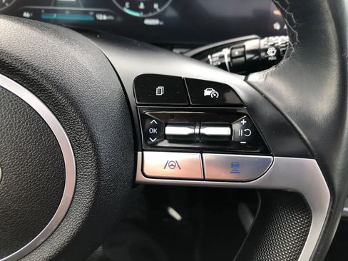 Certified 2024 Hyundai Elantra Limited image 8