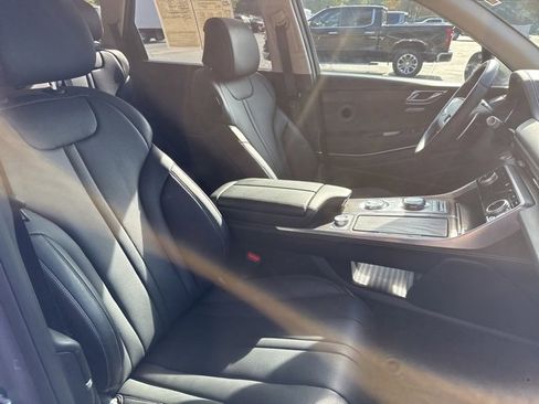 Used 2024 Genesis GV80 2.5T image 32