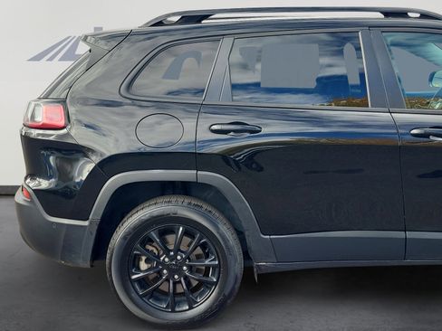 Used 2023 Jeep Cherokee Altitude Lux image 6