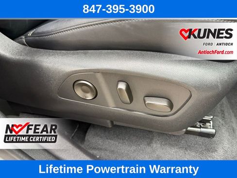 Used 2024 GMC Acadia Elevation image 17