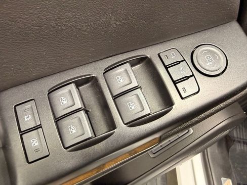 Used 2020 GMC Yukon Denali w/ Denali Premium Package AWD/4WD image 26