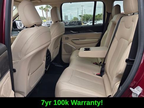 Certified 2022 Jeep Grand Cherokee Limited w/ Luxury Tech Group II image 11