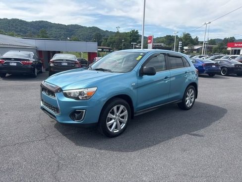 Used 2014 Mitsubishi Outlander Sport SE FWD image 4