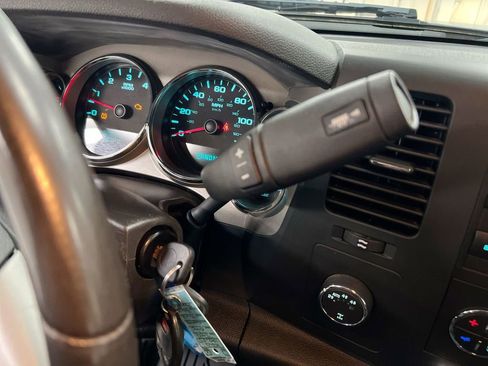 Used 2009 GMC Sierra 1500 SLE w/ Power Pack Plus AWD/4WD image 16