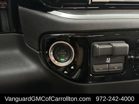 New 2026 GMC Sierra 1500 SLT AWD/4WD image 18