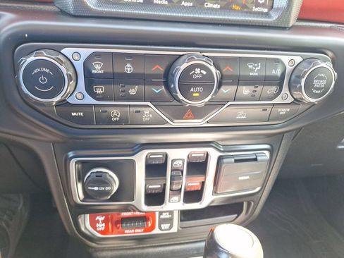Used 2022 Jeep Gladiator Rubicon w/ LED Lighting Group AWD/4WD image 27