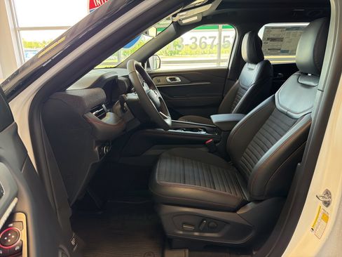 New 2026 Ford Explorer ST-Line w/ ST-Line Street Pack AWD/4WD image 19