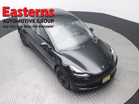 Used 2023 Tesla Model 3 Standard Range RWD image 3