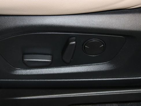 Used 2021 Ford Explorer Limited w/ Equipment Group 301A image 14