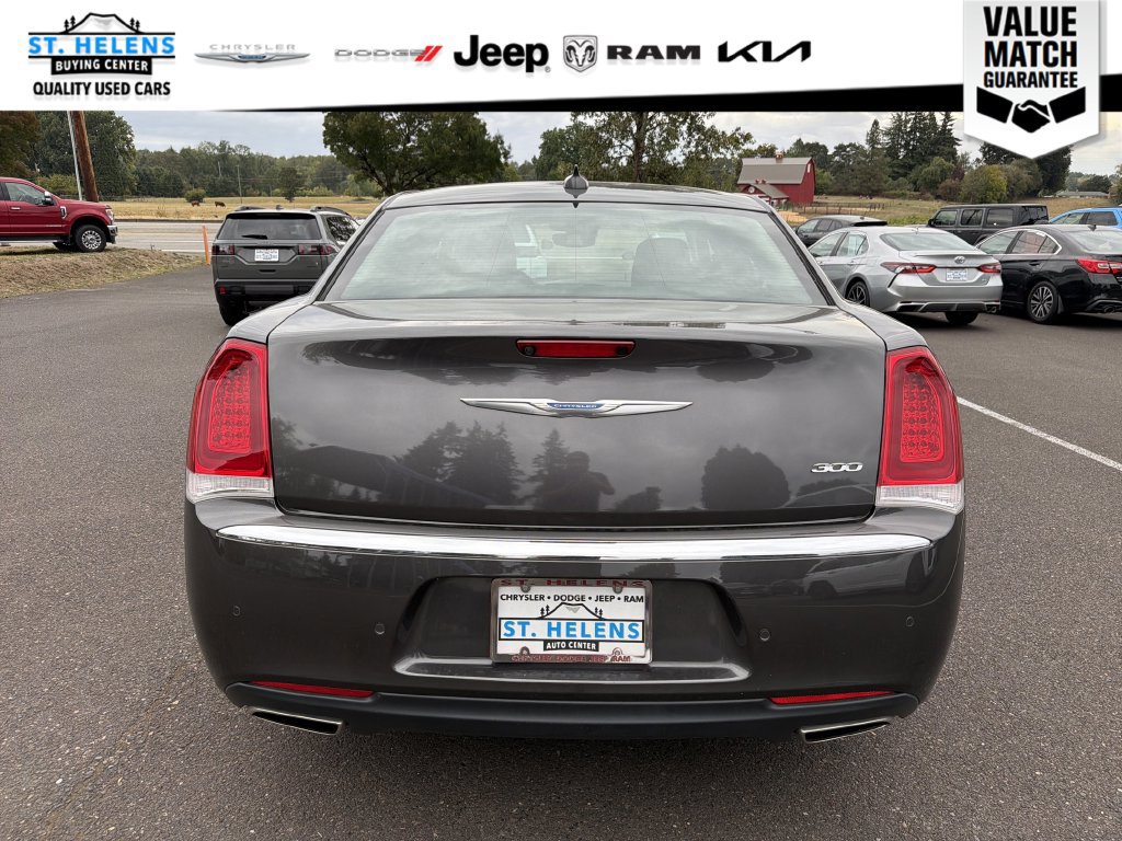 Used 2023 Chrysler 300 Touring w/ Safetytec Plus Group RWD image 5