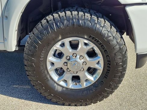 Used 2024 RAM 2500 Laramie w/ Towing Technology Group AWD/4WD image 11