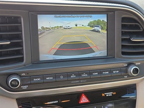 Used 2020 Hyundai Elantra SEL FWD image 20