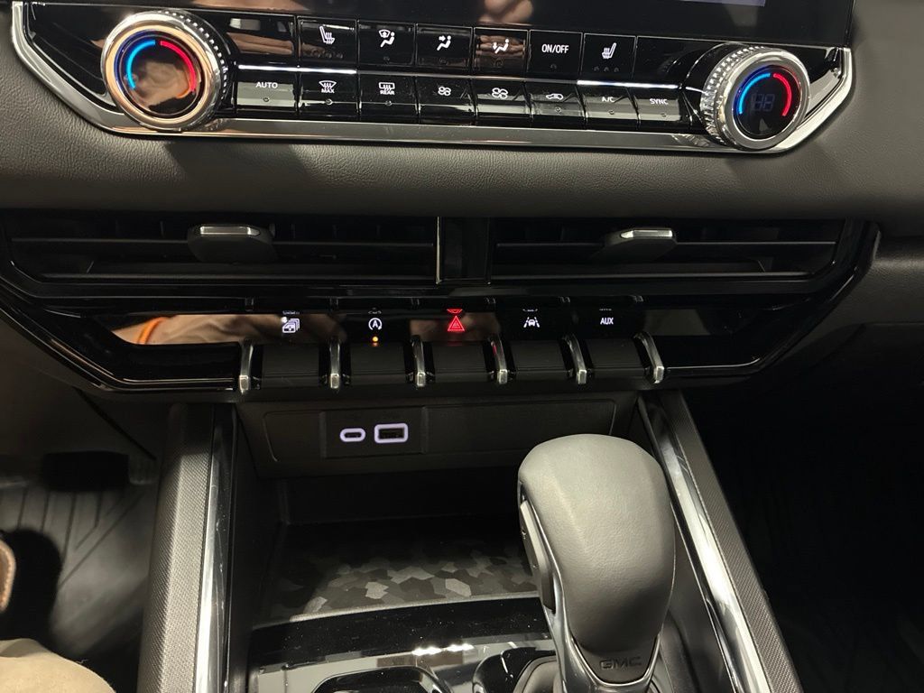 New 2026 GMC Canyon Elevation w/ Convenience Package AWD/4WD image 14