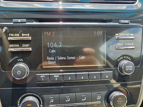 Used 2015 Nissan Altima 2.5 S w/ Special Edition Package FWD image 36