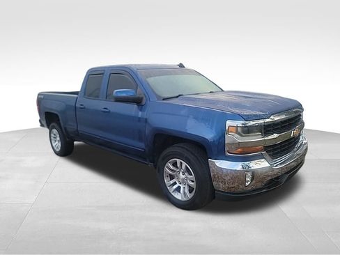 Used 2017 Chevrolet Silverado 1500 LT w/ All Star Edition image 3