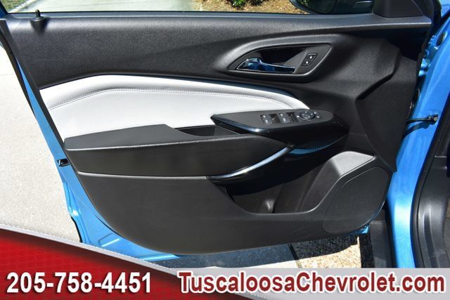 Used 2025 Chevrolet Trax LT w/ Driver Confidence Package FWD image 18