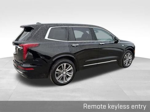 Used 2025 Cadillac XT6 Premium Luxury image 15