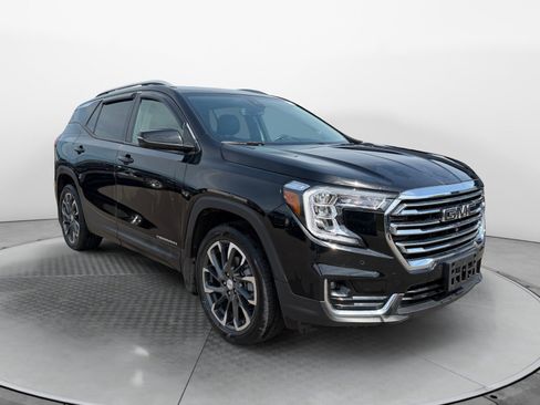 Used 2022 GMC Terrain SLT w/ Infotainment Package II AWD/4WD image 4