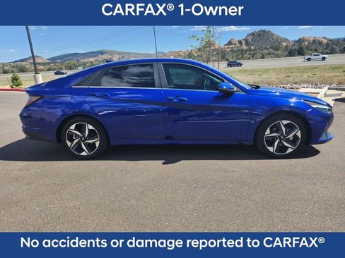 Used 2022 Hyundai Elantra Limited image 3