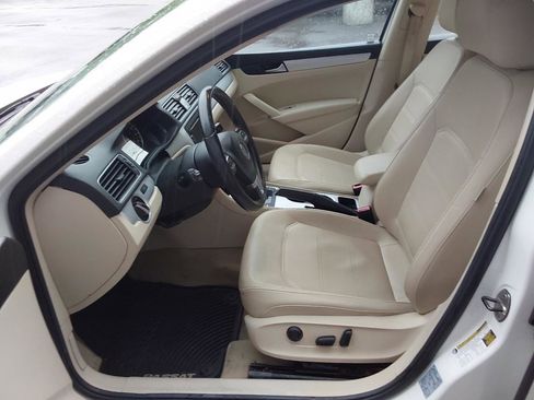 Used 2013 Volkswagen Passat 2.5 SE FWD image 10
