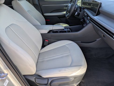 Certified 2024 Hyundai Sonata SEL w/ Convenience Package image 11