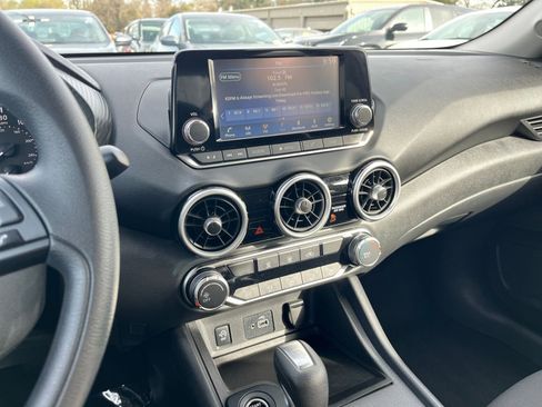 Used 2025 Nissan Sentra S image 17