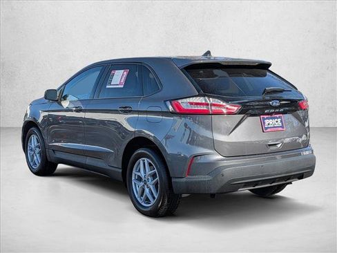 Used 2021 Ford Edge SE image 8
