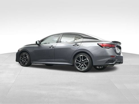 Used 2024 Nissan Sentra SR w/ SR Premium Package FWD image 12