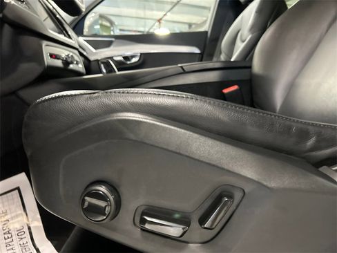 Used 2024 Volvo XC90 B5 Core w/ Protection Package Premier image 11