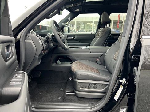 New 2025 Nissan Armada Platinum Reserve image 7