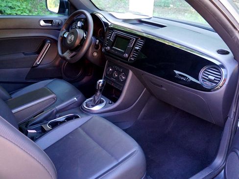 Used 2016 Volkswagen Beetle 1.8T image 13