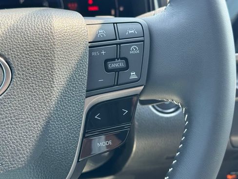 Used 2025 Toyota Camry SE w/ Convenience Package FWD image 24