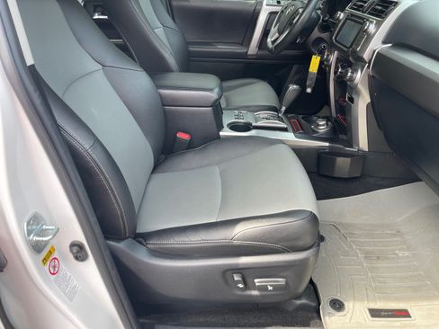 Used 2018 Toyota 4Runner SR5 Premium AWD/4WD image 19
