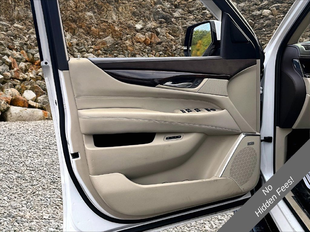 Used 2017 Cadillac Escalade ESV Premium Luxury AWD/4WD image 19